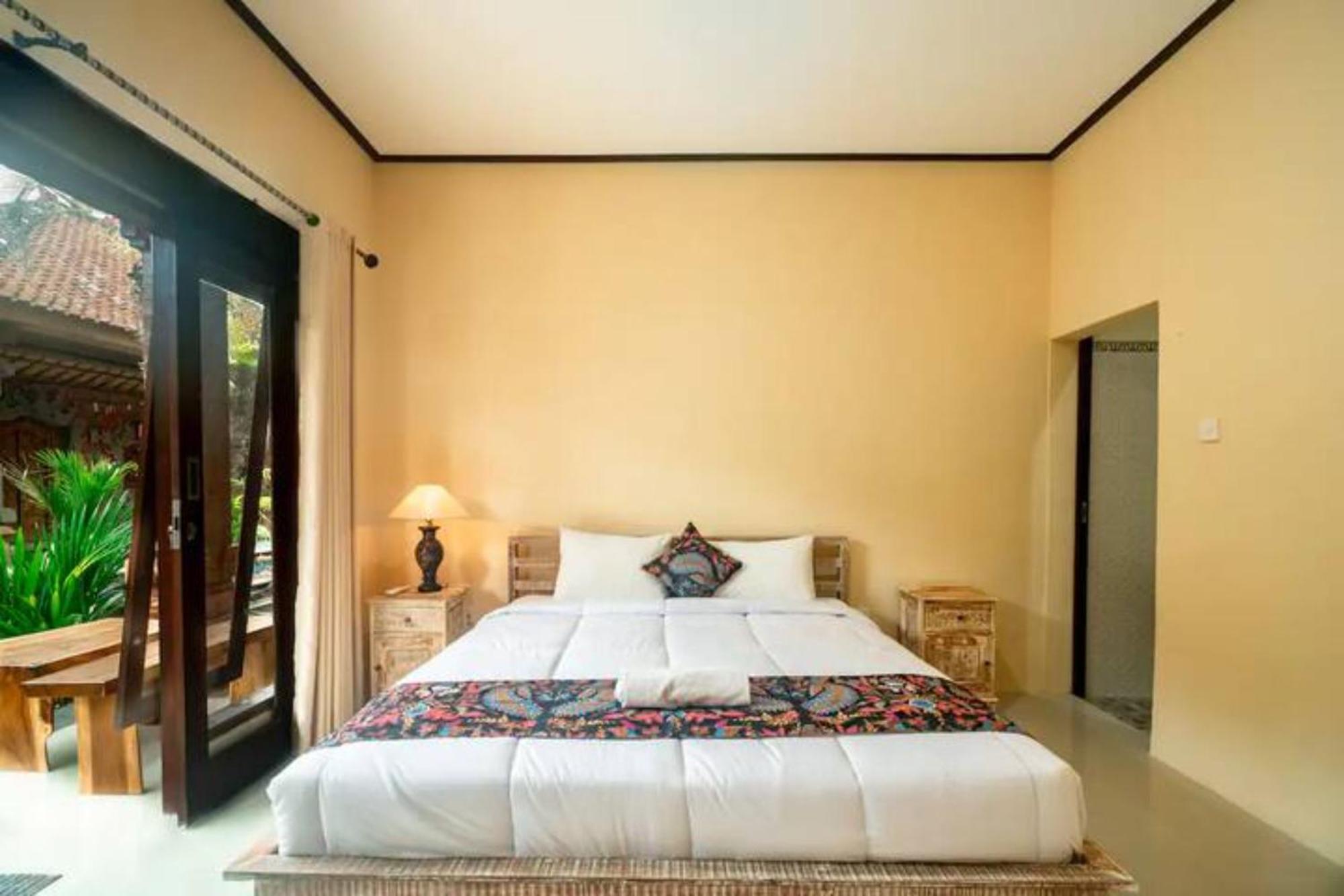 Pondok Lulik Homestay Canggu Ngoại thất bức ảnh
